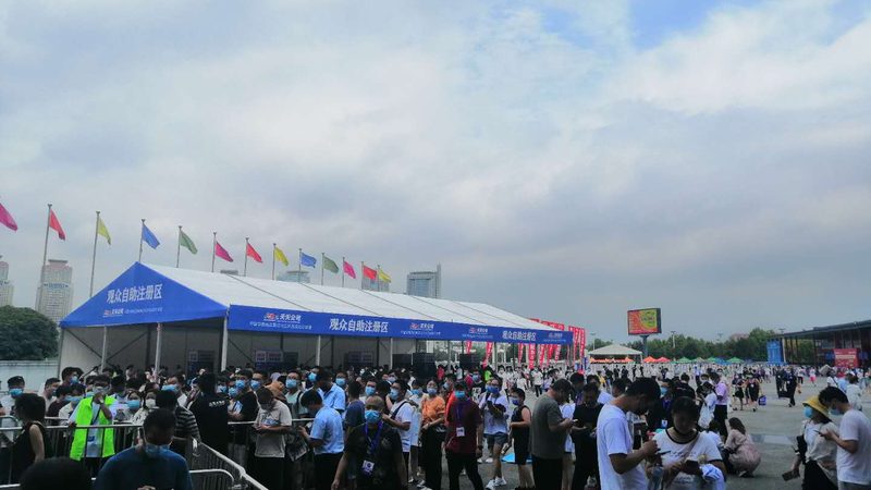 在评估广告设计公司的收费时，可以从以下几个方面进行考量：