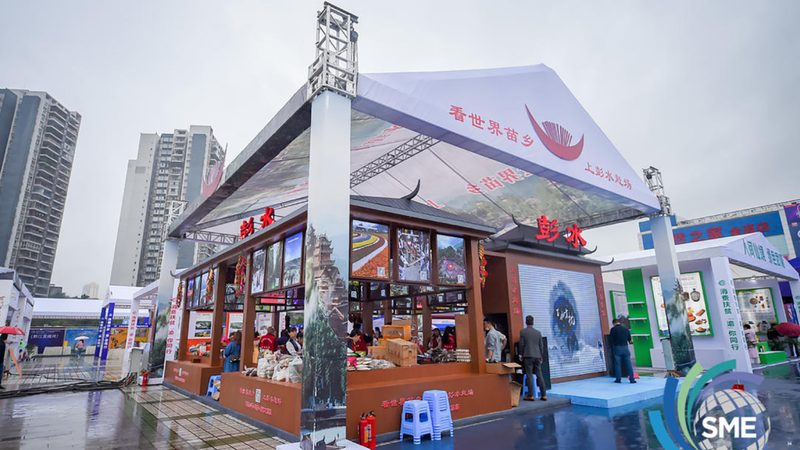 户外拉布灯箱制作：关键参数与工艺解析**